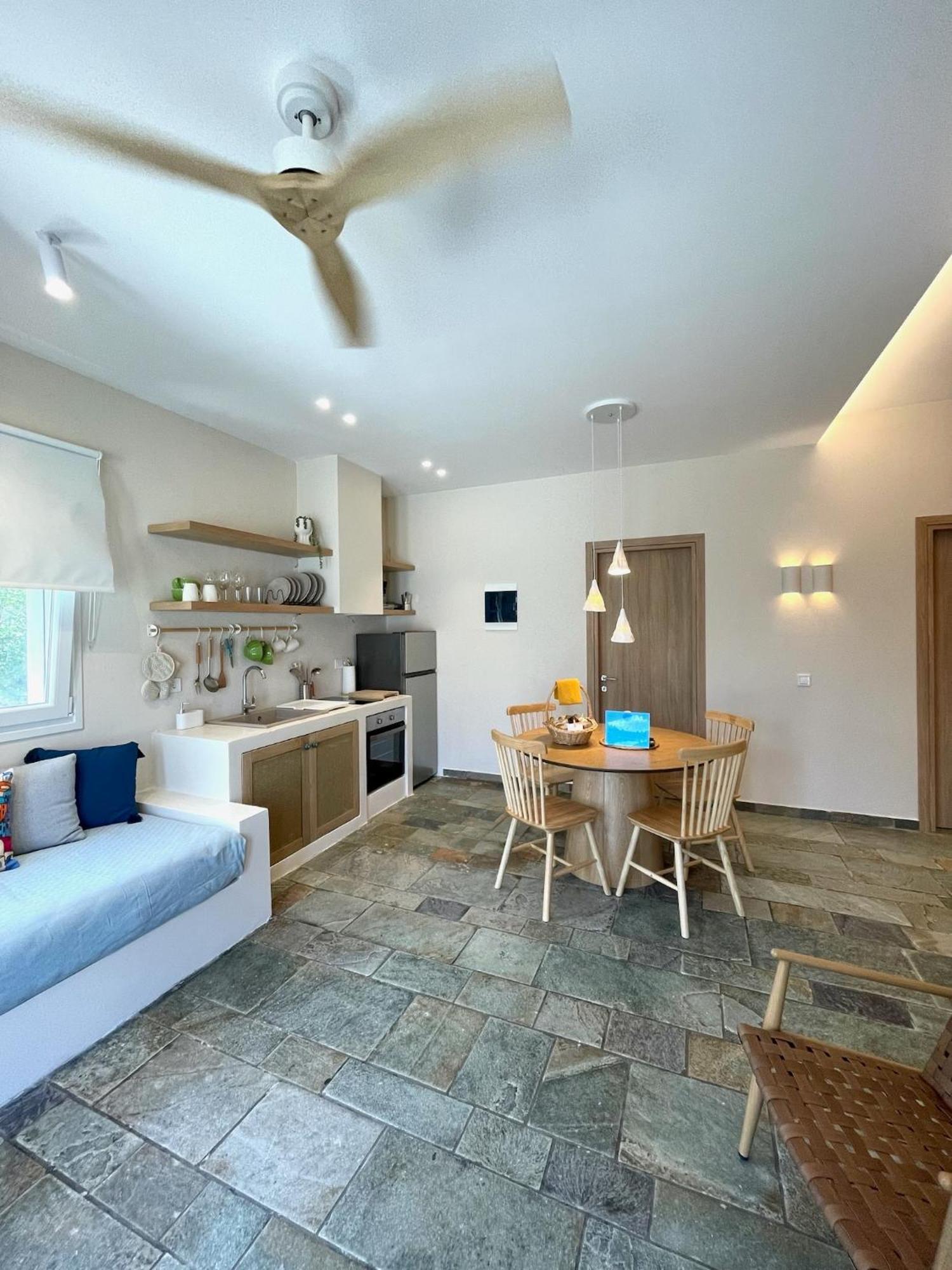 Staybridge Apartments, เมซอนกิ ภายนอก รูปภาพ